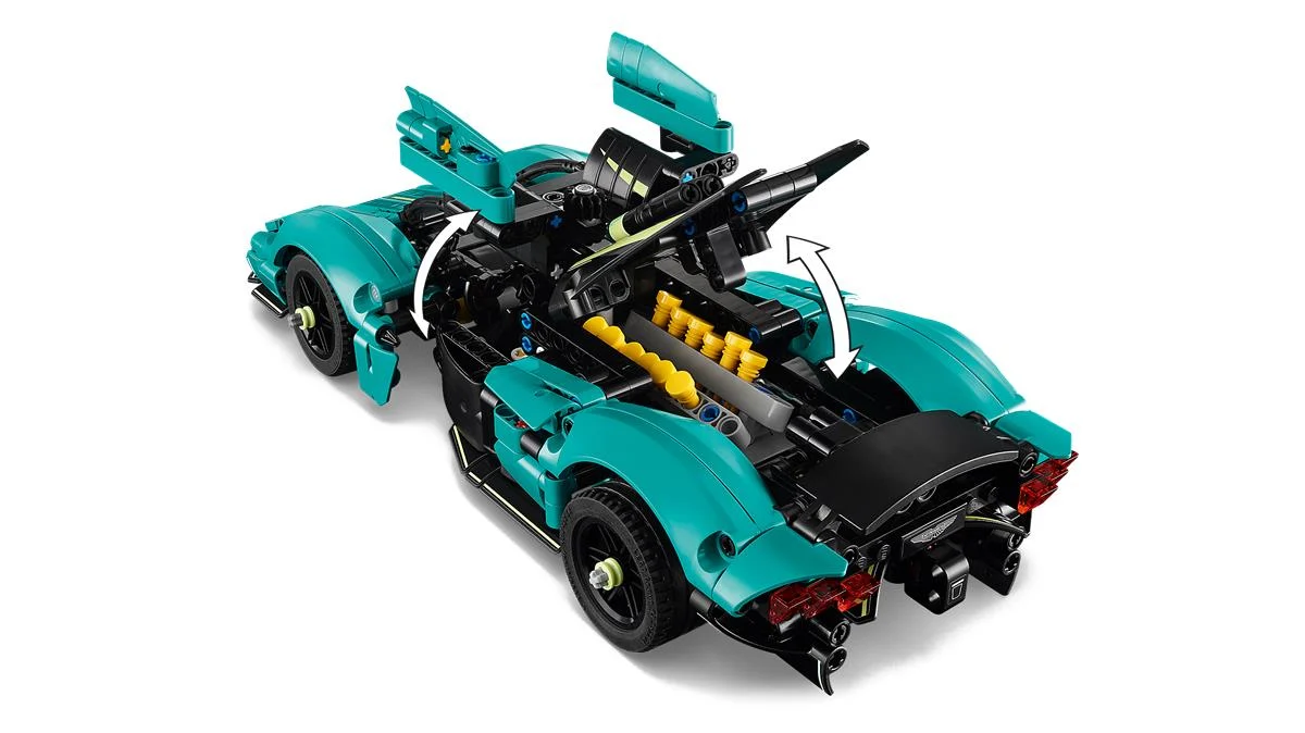 LEGO 42208 Aston Martin Valkyrie - Image 3
