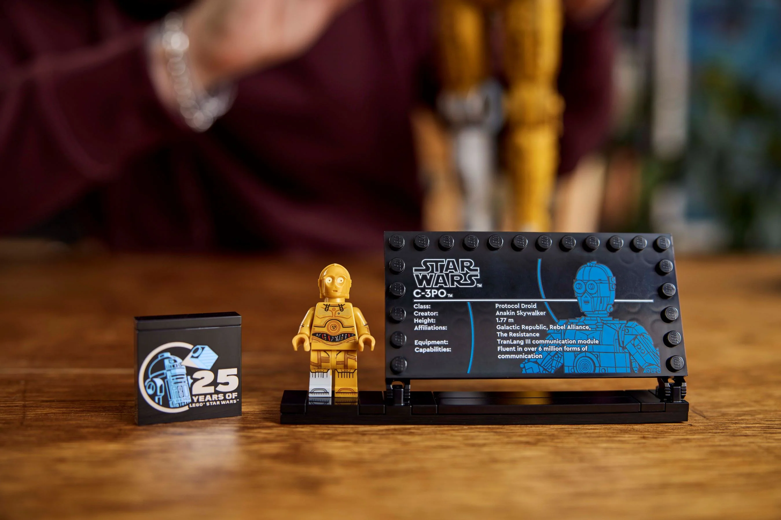 LEGO 75398 C-3PO™ - Image 3