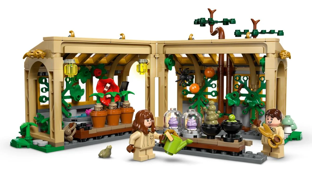 LEGO 76445 Castello di Hogwarts: lezione di erbologia - Image 5
