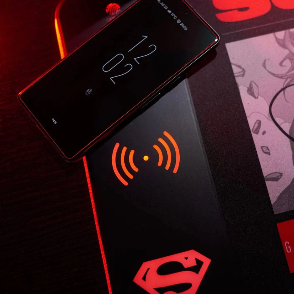 DC COMICS MOUSEPAD WITH MOBILE CHARGER SUPERMAN P053304 - Image 2