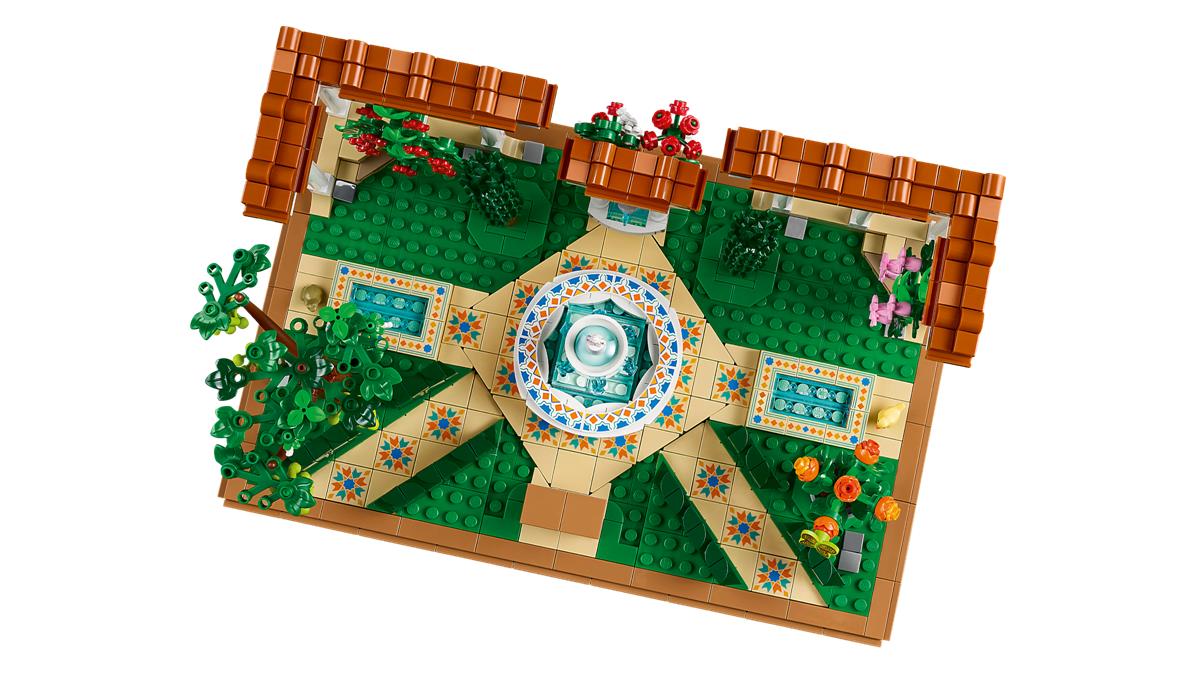 LEGO 10359 Il giardino della fontana - Image 5