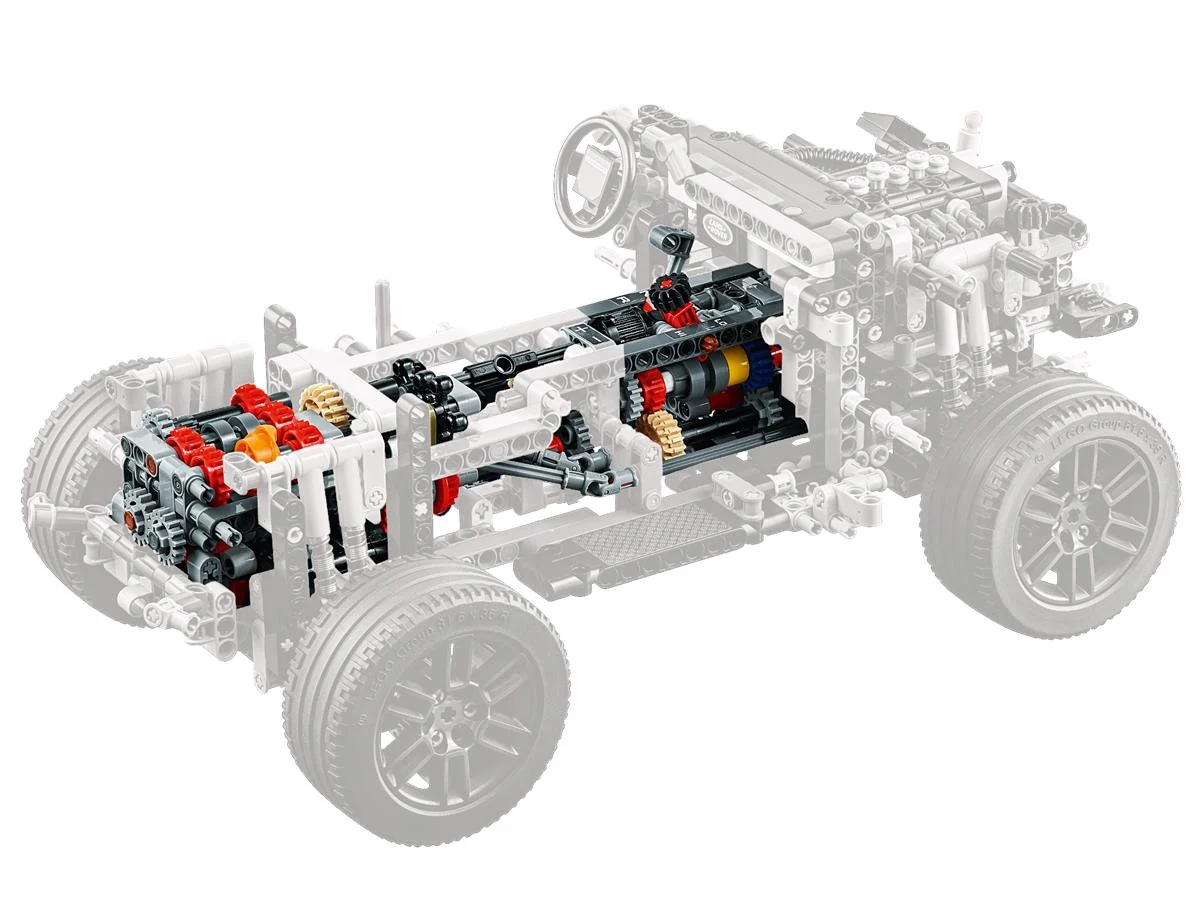 LEGO 42110 TECHNIC LAND ROVER DEFENDER - Image 6