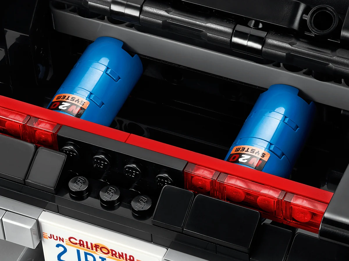 LEGO 42111 Technic  Dom's Dodge Charger - Image 5