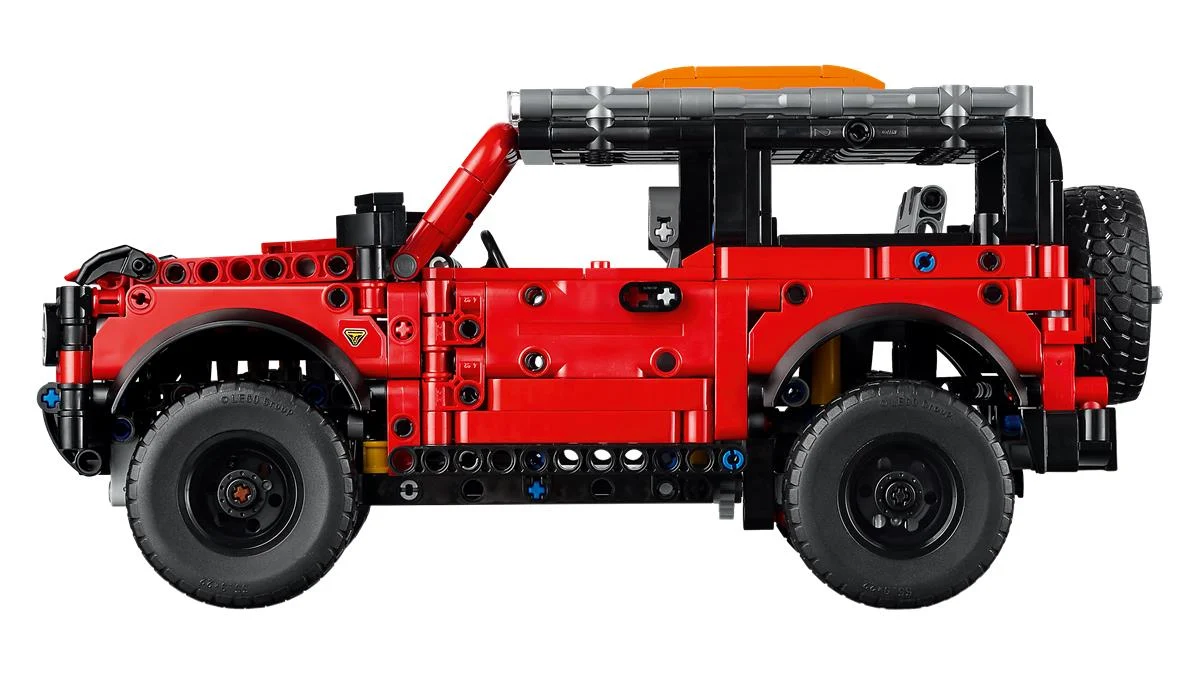 LEGO 42213 SUV Ford Bronco® - Image 3