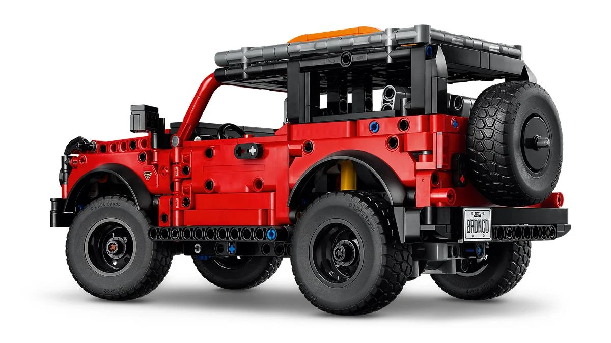 LEGO 42213 SUV Ford Bronco® - Image 4